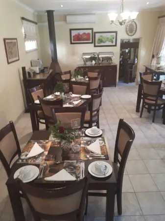 Hoyohoyo Chartwell Lodge Отели в г. Чартуэлл