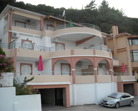Harbour View - Oceanis Apartments Hotels in Kefallinia
