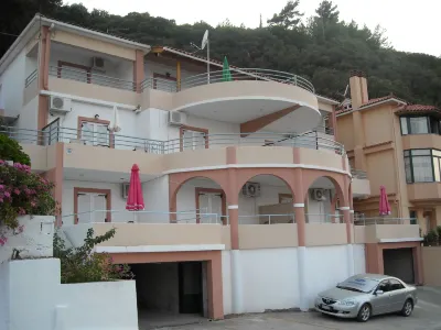 Harbour View - Oceanis Apartments Hotels near Poros