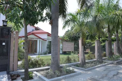 Sukoon - A family Villa Các khách sạn gần Sân bay Dehradun