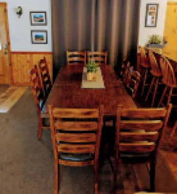 Charming 3-bedroom house located at the mouth of Santaquin Canyon. Amazing views