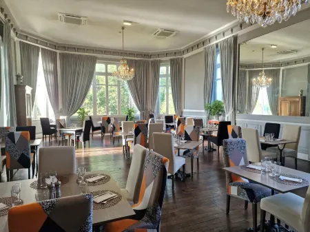 Hôtel du Parc Отели в г. Беран