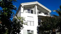 Refresh Boutique Apartments Hotel a 
