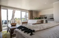 Sea Castle Hotel Camps Bay