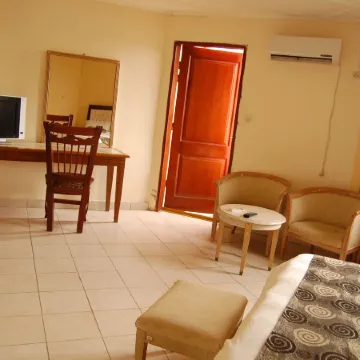 Hôtel les Polygones