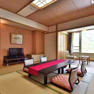 ホテル圓山荘 Rooms