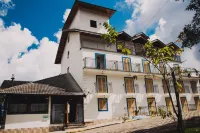 Casarão da Ducha Hotel Concept - parking