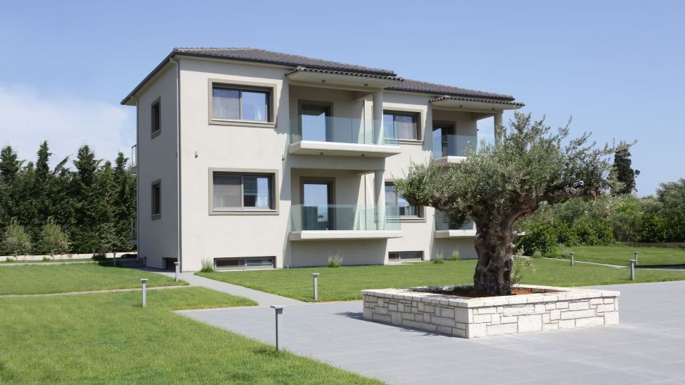 Lagouvardos Village Hotel