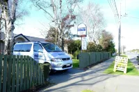 Airport Birches Motel Hotels in West Melton