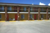 Color Country Motel Hotels near Red Canyon Trails Powell Ranger District Dixie National Forest