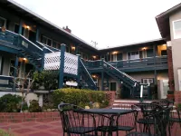 Carmel Wayfarer Inn