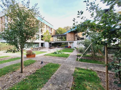 CIS de Champagne - Ethic Etapes Hotels in Tinqueux