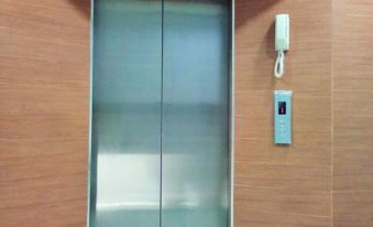 Sutharnlai Apartment