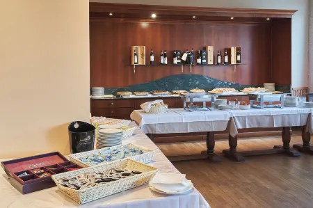 Hotel Mondolé - Azzurro Club Отели рядом с достопримечательностью «Via Ferrata Bec Valletta»