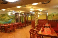 Primavera Hotel & Congress Centre - breakfast