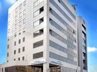 Howard Johnson by Wyndham Bur Dubai Các khách sạn gần Hải cảng Rashid