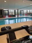 Ibis Styles Vierzon - piscina