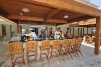 Capital Coast Resort and Spa - bar