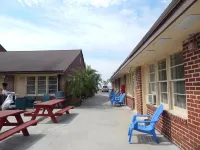Oceanic Motel