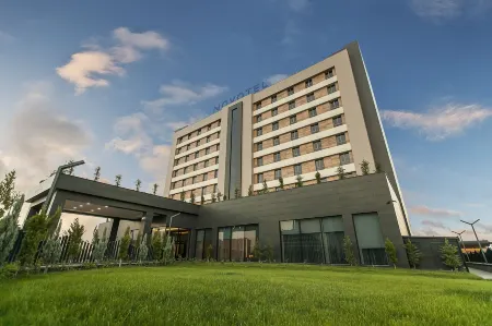 Novotel Diyarbakir Отели в г. Диярбакыр