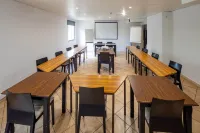 Logis Hotel Noemys Pont de l'Etoile Hotels in Aubagne