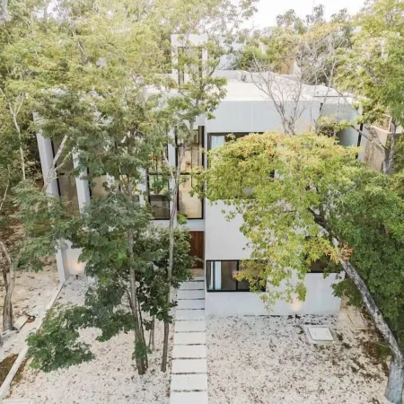 M11 Casa Leto - Luxury Villa in Gated Community