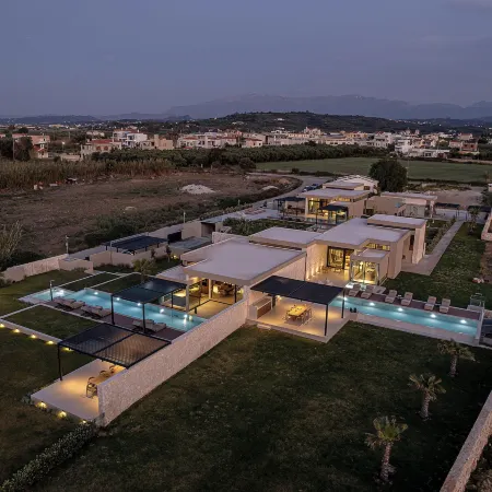 Pnoe Villas - Seafront Experience