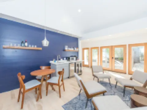 Benson Guest House Hotels in Uvalde