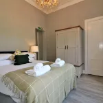 Signature - Linden House Flat 1 Hotels in Airdrie