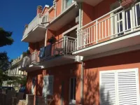 Seafront Charming Apartments Kosirina