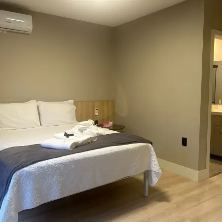 GEMINADO CASA 2 ALTO PADRÃO 3 QUARTOS