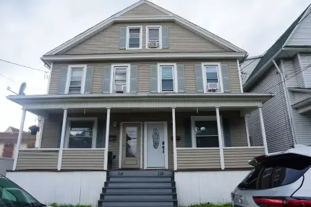 "Serene Escape: Leave Worries Behind" Отели рядом с достопримечательностью «Парк Кирби»