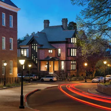 86 State Circle - Luxury Boutique Hotel