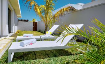 Corail Bleu Private Pool & Garden Villas by Lov
