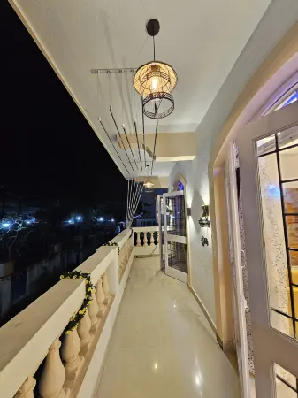 Casa De Abhishek - Breezy 2 BHK