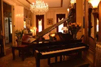 Manayunk Chambers Guest House Hotels in Bala-Cynwyd