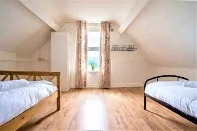 오렐 파크 중심부의 트래블러스 스테이  호텔