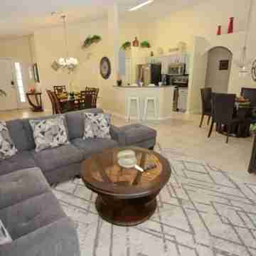 Gorgeous 4 Bed Home In Gated Community Others