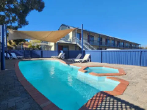 Wentworth Central Motor Inn Hotels in Buronga