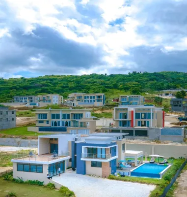 Villa 99 - 3 Bed w Private Pool Hotels in 