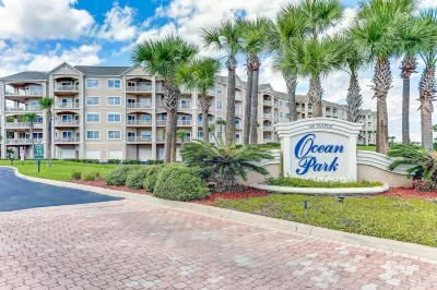 Ocean Park Condo Next to Fort Clinch State Park by RedAwning