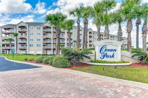 Ocean Park Condo Next to Fort Clinch State Park by RedAwning