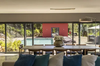 Carmim Villa by Cadenzalux Hotels near Farol do Cabo Raso
