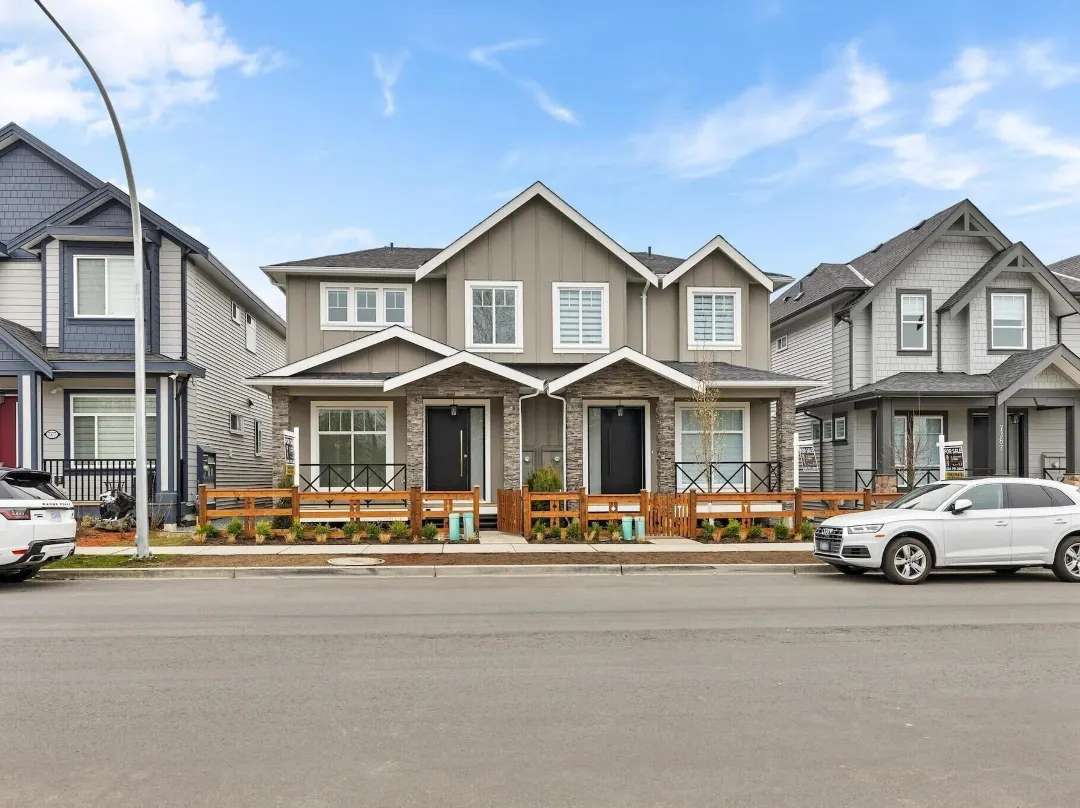 Levida Living - Cozy 2 Bedroom Suite At The Heart Of Langley - Surrey, BC
