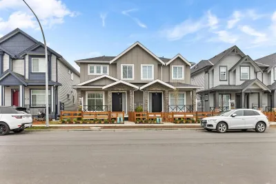 Levida Living - Cozy 2 Bedroom Suite at the Heart of Langley Hotel dekat Trinity Western University