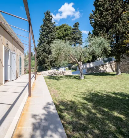 Mille Suite Garden Отели рядом с достопримечательностью «Via Nicolaci»