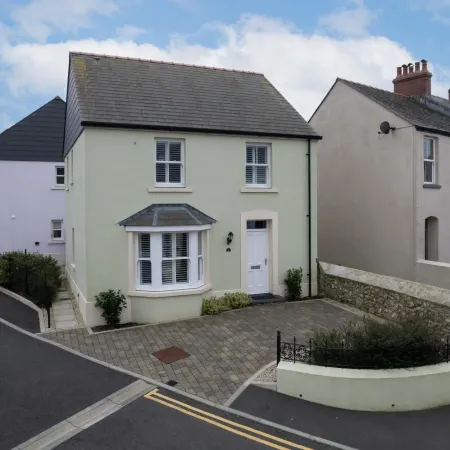 Cottage Mews - Seaside Cottage Parking Terrace