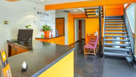 M Star North Canton - Hall of Fame Отели в г. Гринтаун