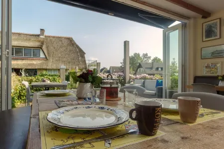 De Mariahoeve Отели в г. Tersoal