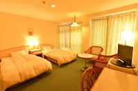 โรงแรมการ์เด้นฮิลส์